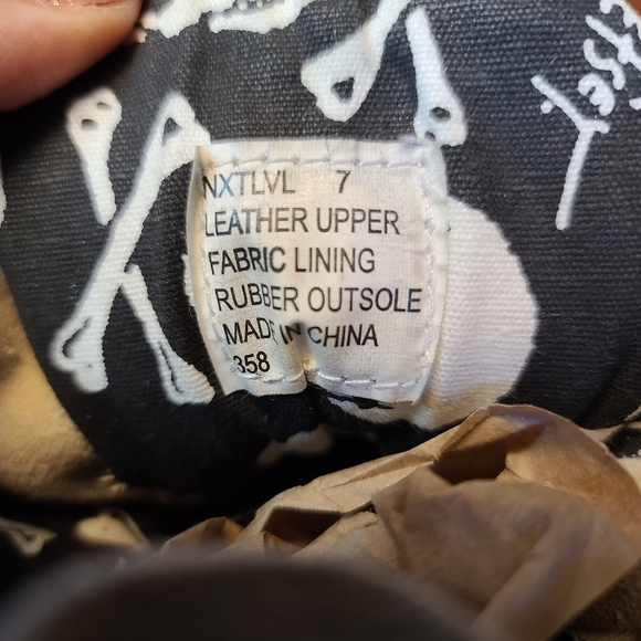 Betsey Johnson Creme Suede Zipper Sneakers 7 - Picture 7 of 7